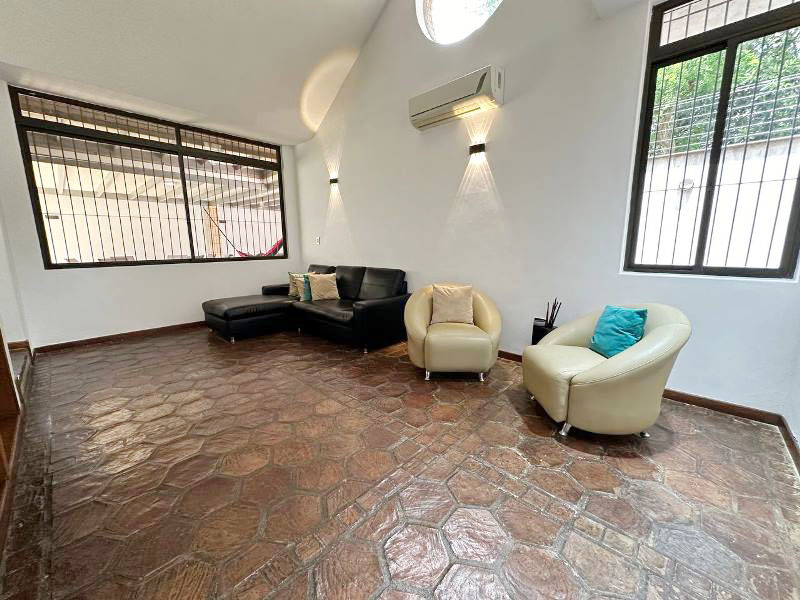 Beautifull Townhouse in Conj. Res. Las Lajas. Naguanagua